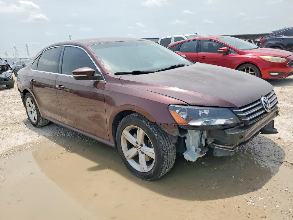 58590006 :رقم المزاد ، 1VWBP7A38DC083927 vin ، 2013 Volkswagen Passat مزاد بيع