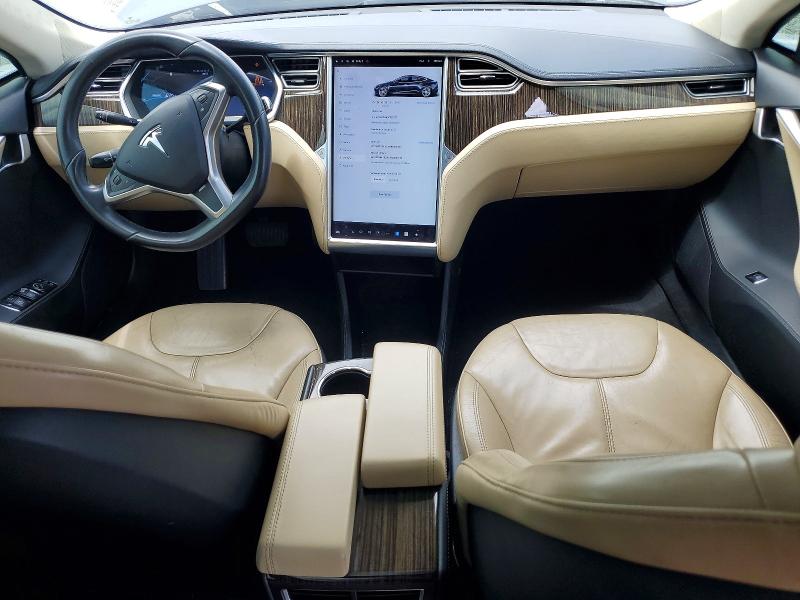 57447946 :رقم المزاد ، 5YJSA1CN6DFP27377 vin ، 2013 Tesla Model S مزاد بيع