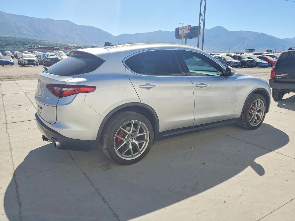 2018 Alfa Romeo Stelvio მანქანა იყიდება აუქციონზე, vin: ZASFAKBN1J7B97630, აუქციონის ნომერი: 57580706