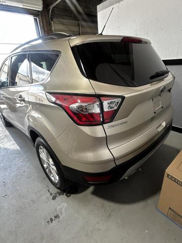 2017 Ford Escape მანქანა იყიდება აუქციონზე, vin: 1FMCU0GD5HUD87509, აუქციონის ნომერი: 58747006