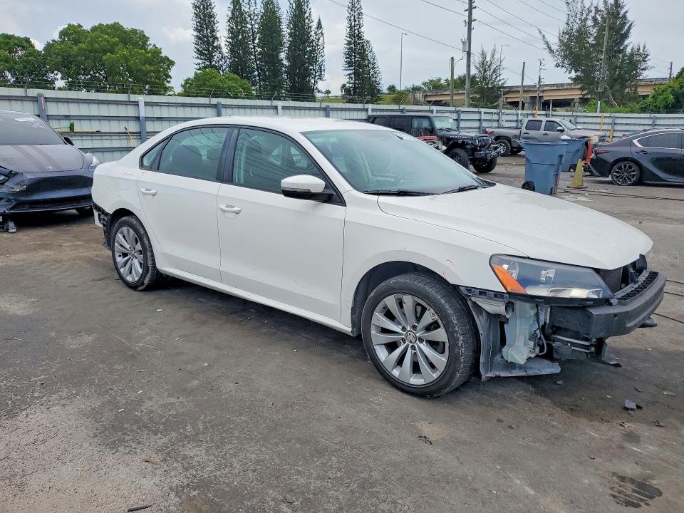 Продажа на аукционе авто 2015 Volkswagen Passat, vin: 1VWAT7A30FC052312, номер лота: 59122316