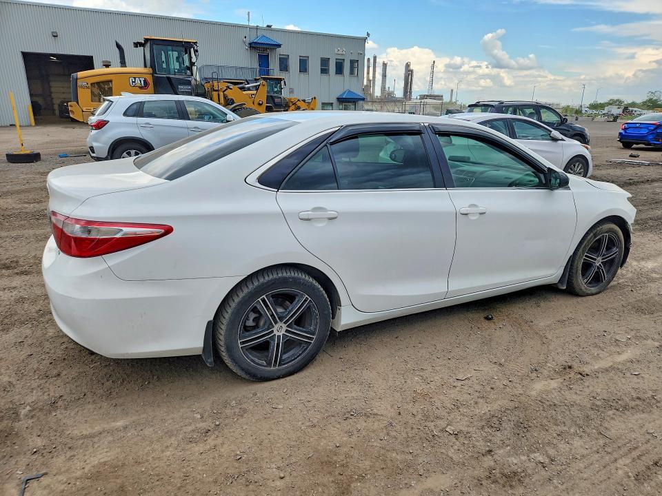 57639506 :رقم المزاد ، 4T1BF1FK4GU588554 vin ، 2016 Toyota Camry مزاد بيع
