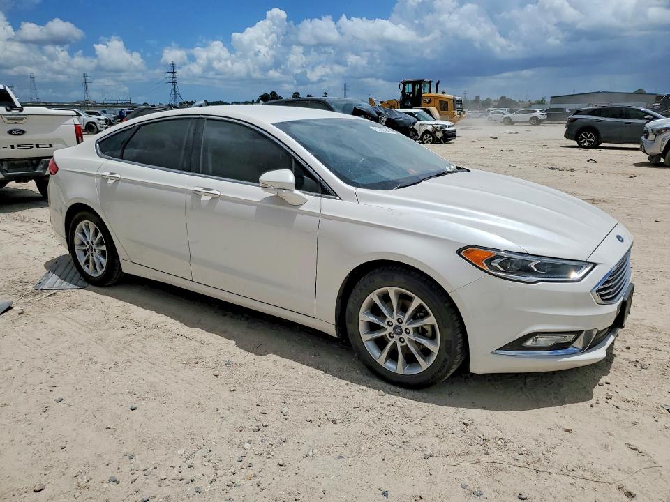 57353606 :رقم المزاد ، 3FA6P0HD5HR228560 vin ، 2017 Ford Fusion مزاد بيع