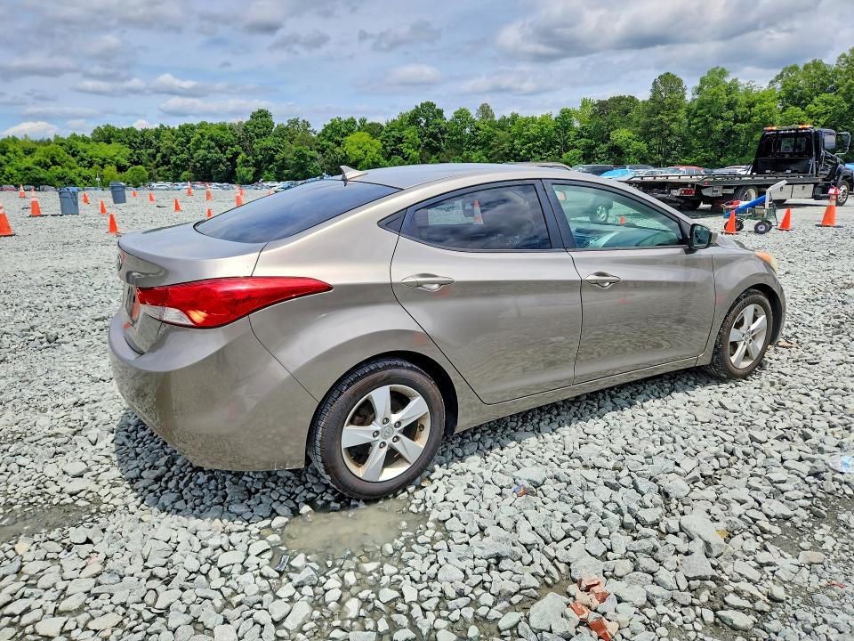 2013 Hyundai Elantra მანქანა იყიდება აუქციონზე, vin: 5NPDH4AEXDH359179, აუქციონის ნომერი: 56733526