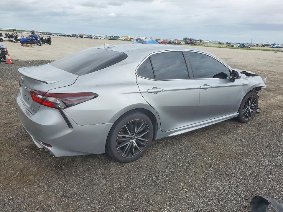 2022 Toyota Camry მანქანა იყიდება აუქციონზე, vin: 4T1G11AK9NU652953, აუქციონის ნომერი: 56059076