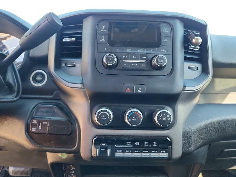 53397906 :رقم المزاد ، 3C7WRTCL6KG637306 vin ، 2019 Ram 3500 مزاد بيع