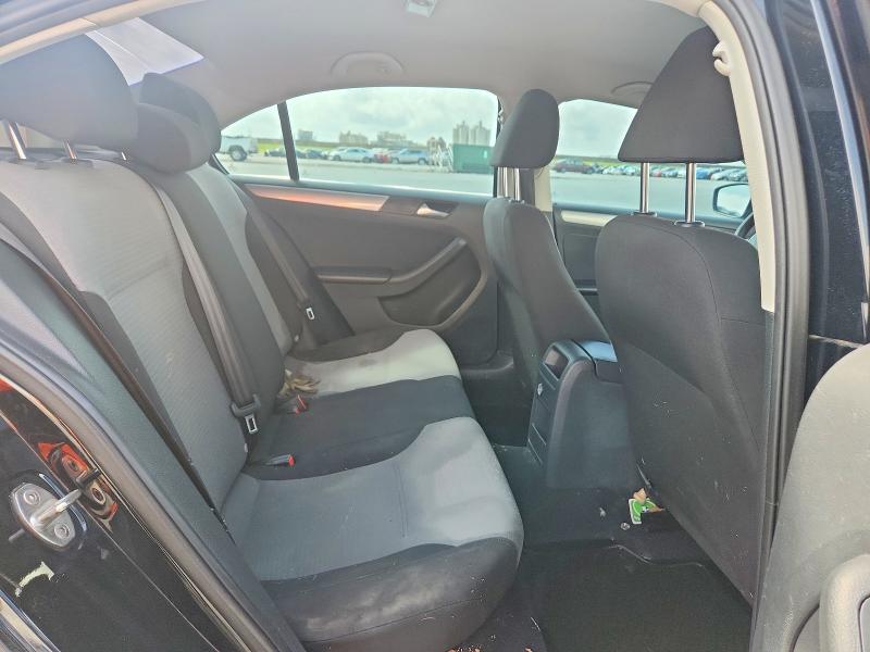 58795016 :رقم المزاد ، 3VW2B7AJ1HM227156 vin ، 2017 Volkswagen Jetta مزاد بيع