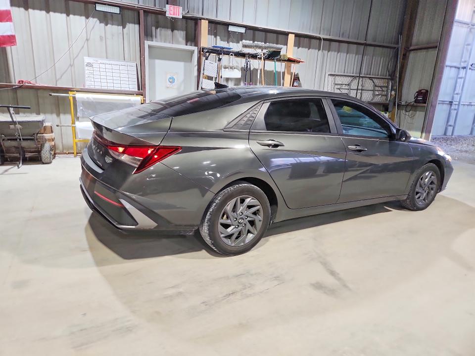 2024 Hyundai Elantra მანქანა იყიდება აუქციონზე, vin: KMHLM4DG0RU677647, აუქციონის ნომერი: 57294616