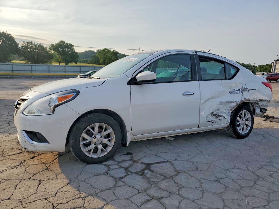 55613536 :رقم المزاد ، 3N1CN7AP2HL803915 vin ، 2017 Nissan Versa مزاد بيع