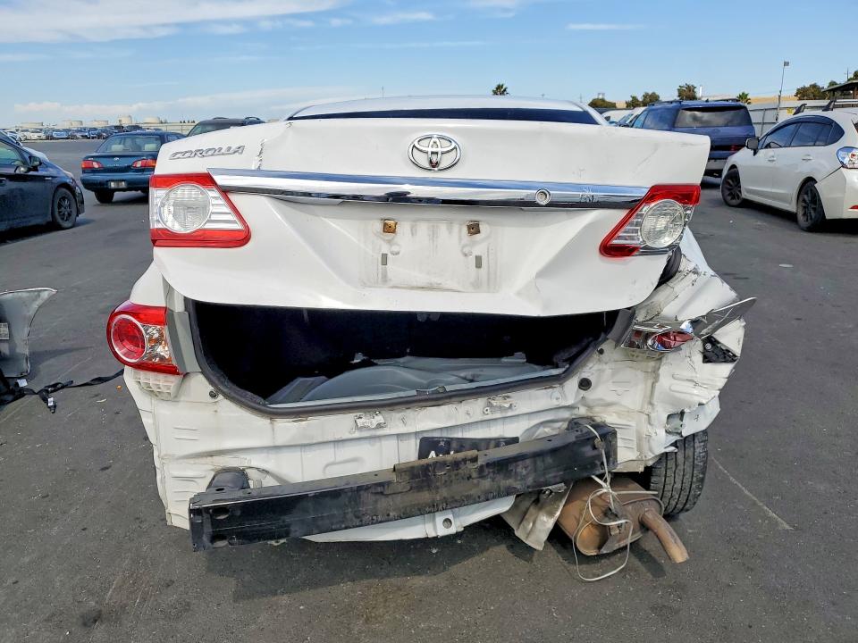 2013 Toyota Corolla მანქანა იყიდება აუქციონზე, vin: 2T1BU4EE3DC008775, აუქციონის ნომერი: 59112616