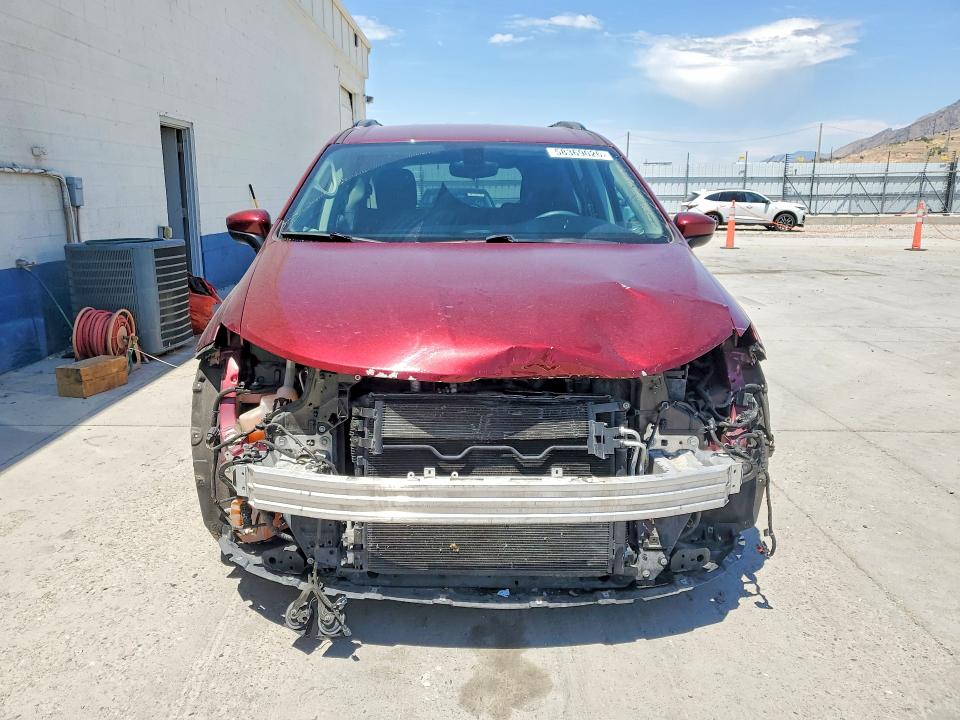 58369026 :رقم المزاد ، 2C4RC1BG8HR780037 vin ، 2017 Chrysler Pacifica مزاد بيع