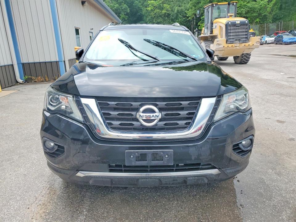 56791776 :رقم المزاد ، 5N1DR2MM1HC907233 vin ، 2017 Nissan Pathfinder مزاد بيع