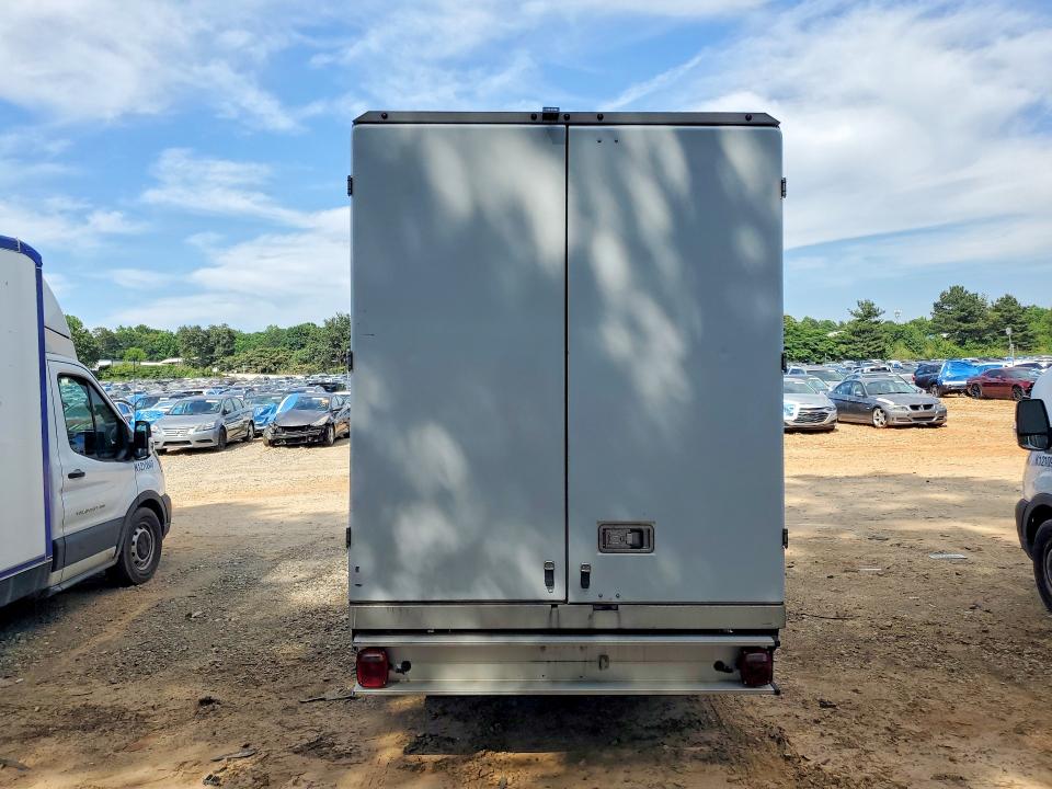 55637676 :رقم المزاد ، 1FDWE3FN3RDD00682 vin ، 2024 Ford E350 مزاد بيع