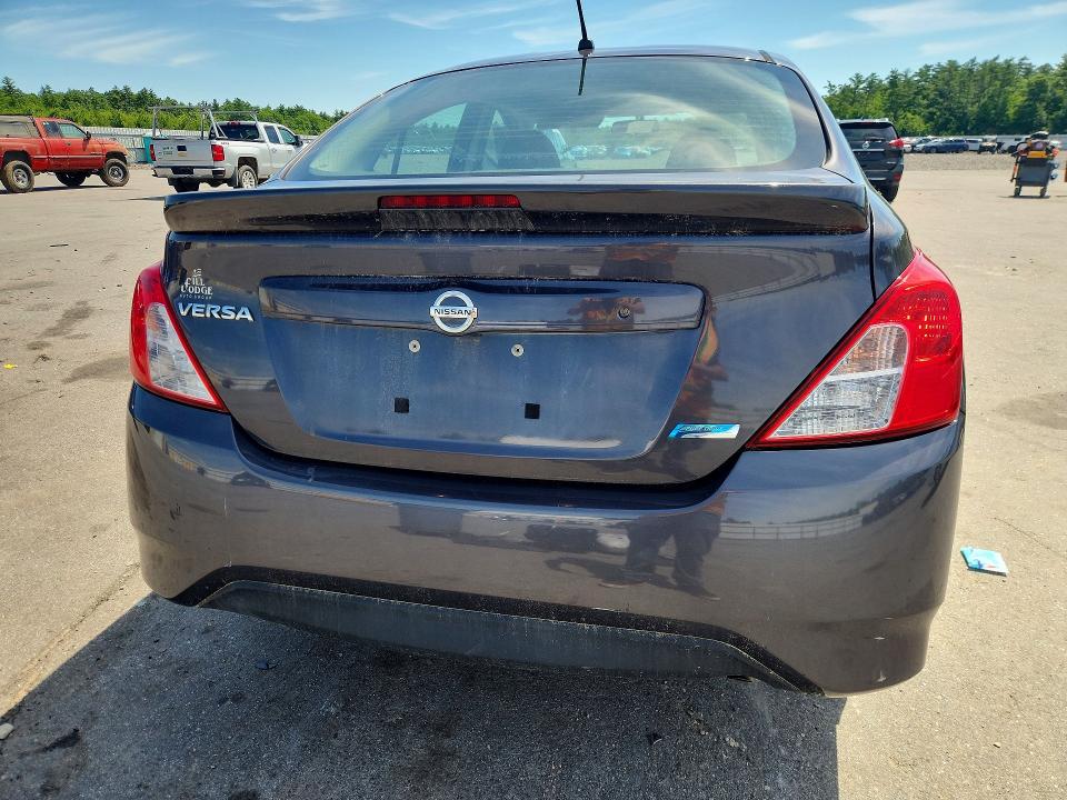 58332116 :رقم المزاد ، 3N1CN7AP0FL942583 vin ، 2015 Nissan Versa مزاد بيع