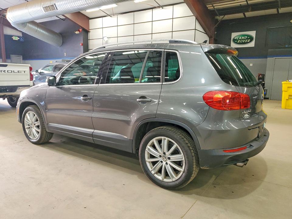 Aukcja sprzedaży 2015 Volkswagen Tiguan, vin: WVGBV7AX5FW586596, numer aukcji: 55981926