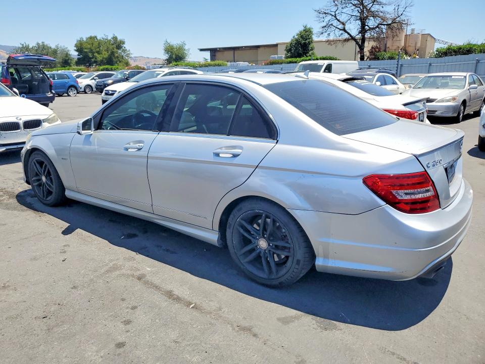 Продажа на аукционе авто 2012 Mercedes-benz C, vin: WDDGF4HB3CR234858, номер лота: 57308126