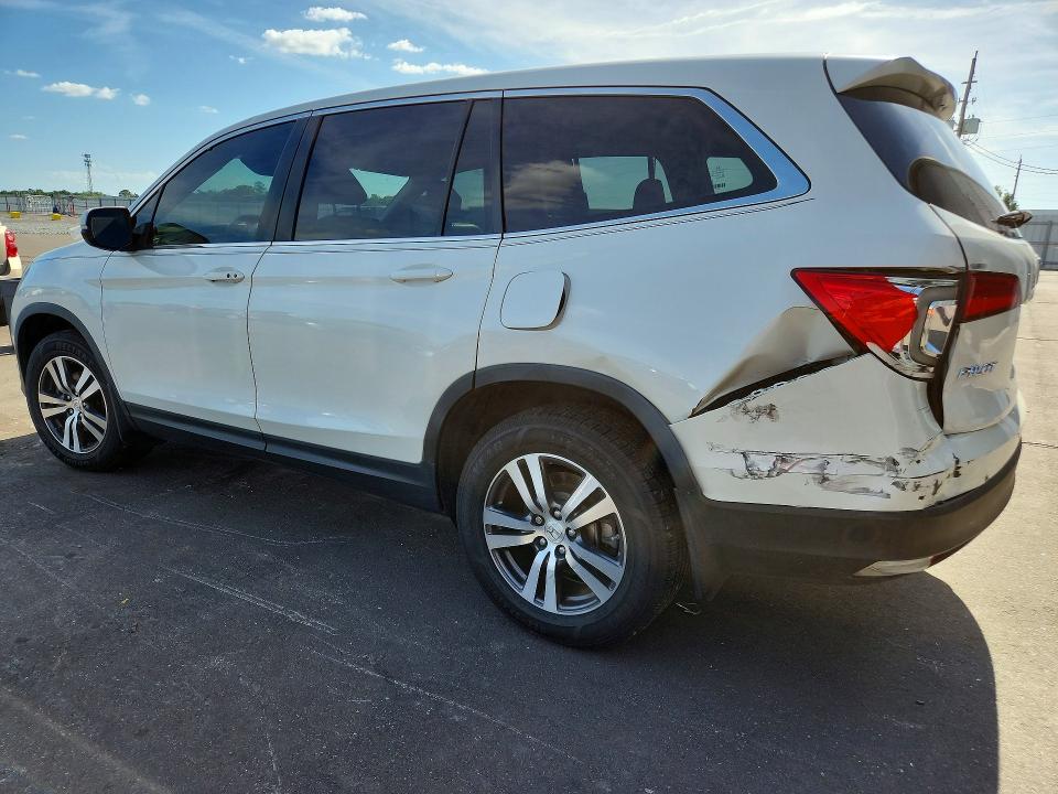 55548276 :رقم المزاد ، 5FNYF5H58HB025644 vin ، 2017 Honda Pilot مزاد بيع