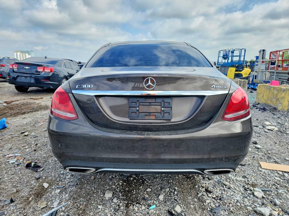 2015 Mercedes-benz C მანქანა იყიდება აუქციონზე, vin: 55SWF4KB7FU035741, აუქციონის ნომერი: 95589555