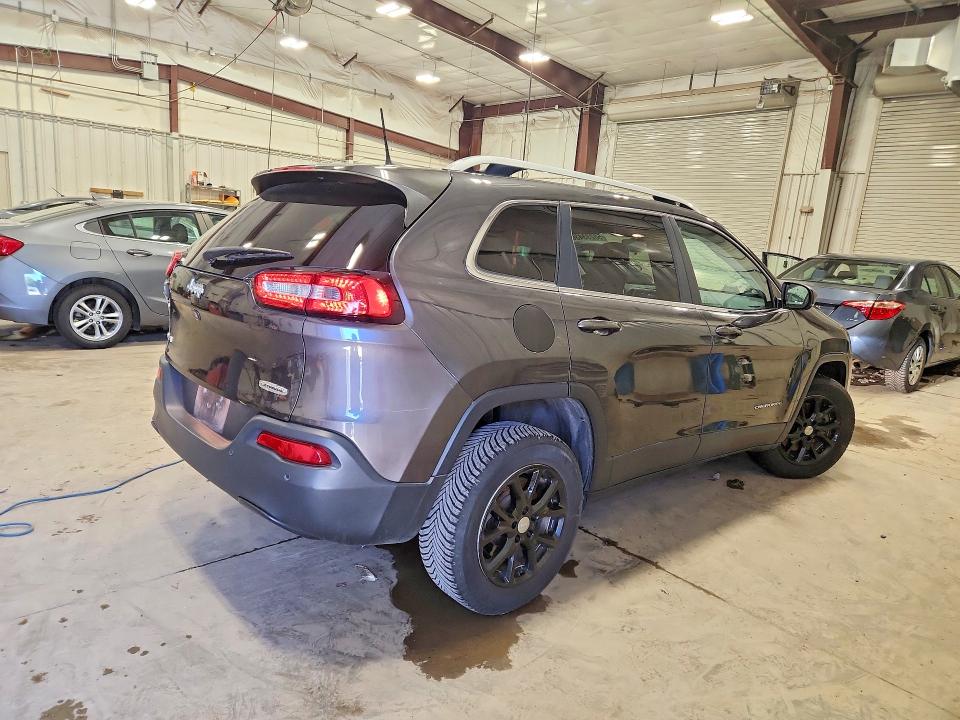 2017 Jeep Cherokee მანქანა იყიდება აუქციონზე, vin: 1C4PJMCB9HW581782, აუქციონის ნომერი: 58233436