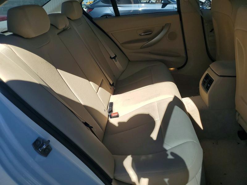 59013066 :رقم المزاد ، WBA3B1C55FK139474 vin ، 2015 Bmw 320 مزاد بيع