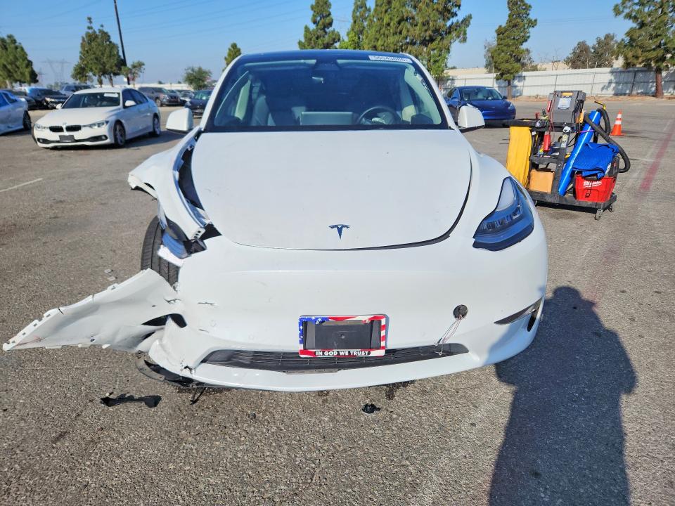 2022 Tesla Model Y მანქანა იყიდება აუქციონზე, vin: 7SAYGDEE2NF439349, აუქციონის ნომერი: 56543086