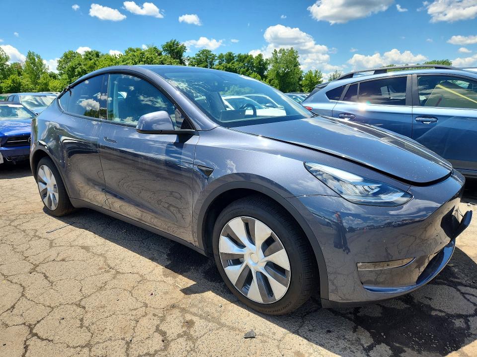 57812846 :رقم المزاد ، 7SAYGDEE2NA022150 vin ، 2022 Tesla Model Y مزاد بيع