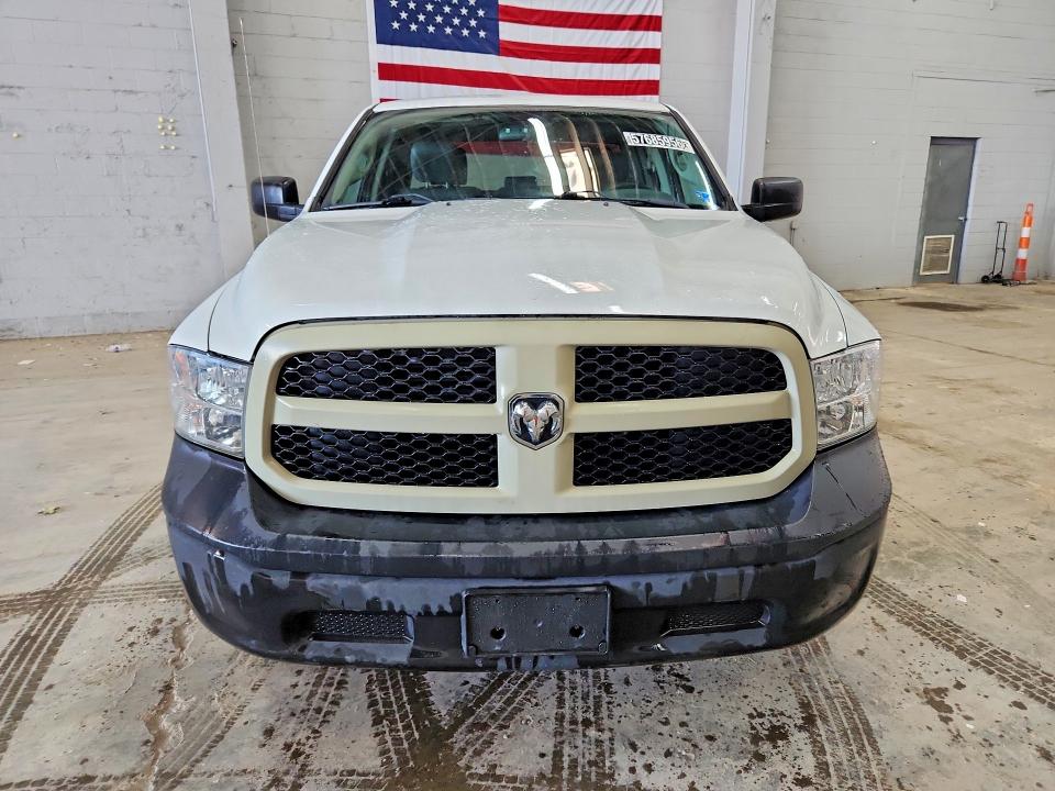 57685956 :رقم المزاد ، 1C6RR6FG4JS324098 vin ، 2018 Ram 1500 مزاد بيع