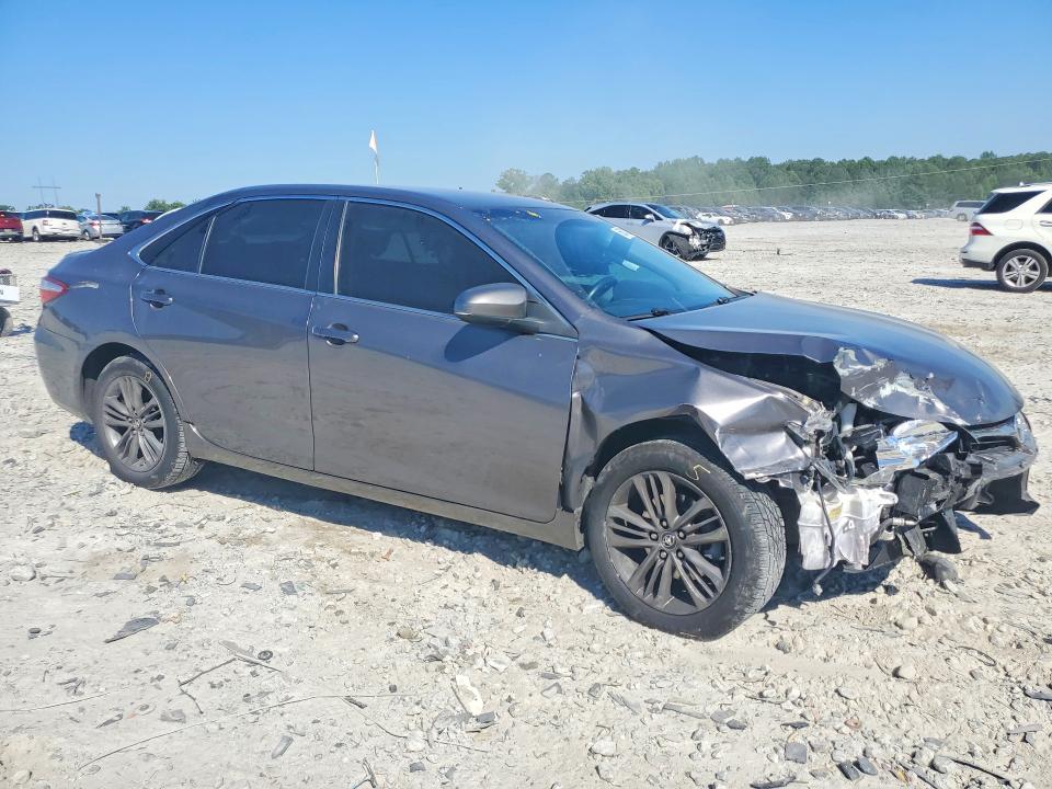 56033106 :رقم المزاد ، 4T1BF1FK0HU679774 vin ، 2017 Toyota Camry مزاد بيع