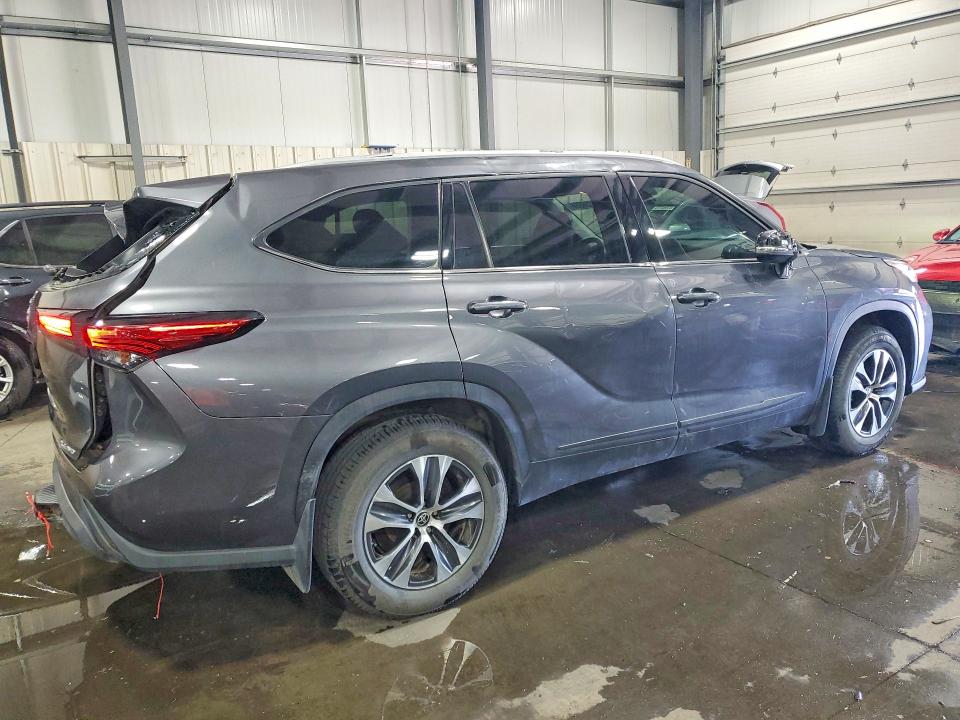 Продаж на аукціоні авто 2022 Toyota Highlander, vin: 5TDGZRBH8NS230000, номер лоту: 55736556