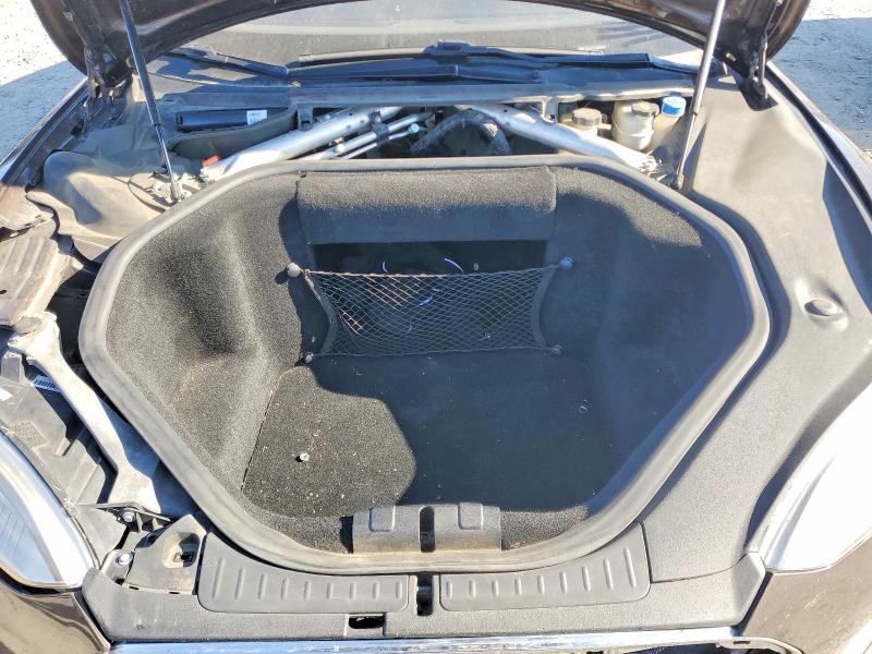 58951266 :رقم المزاد ، 5YJSA1CN1DFP27464 vin ، 2013 Tesla Model S مزاد بيع