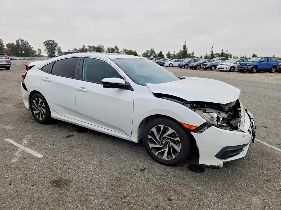 56621796 :رقم المزاد ، 2HGFC2F7XHH525612 vin ، 2017 Honda Civic مزاد بيع