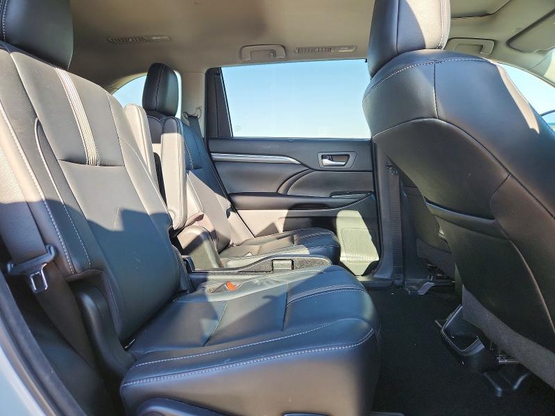Aukcja sprzedaży 2018 Toyota Highlander, vin: 5TDJZRFH0JS551636, numer aukcji: 58052536