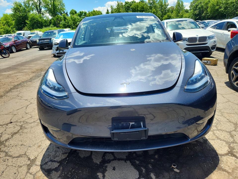 57812846 :رقم المزاد ، 7SAYGDEE2NA022150 vin ، 2022 Tesla Model Y مزاد بيع