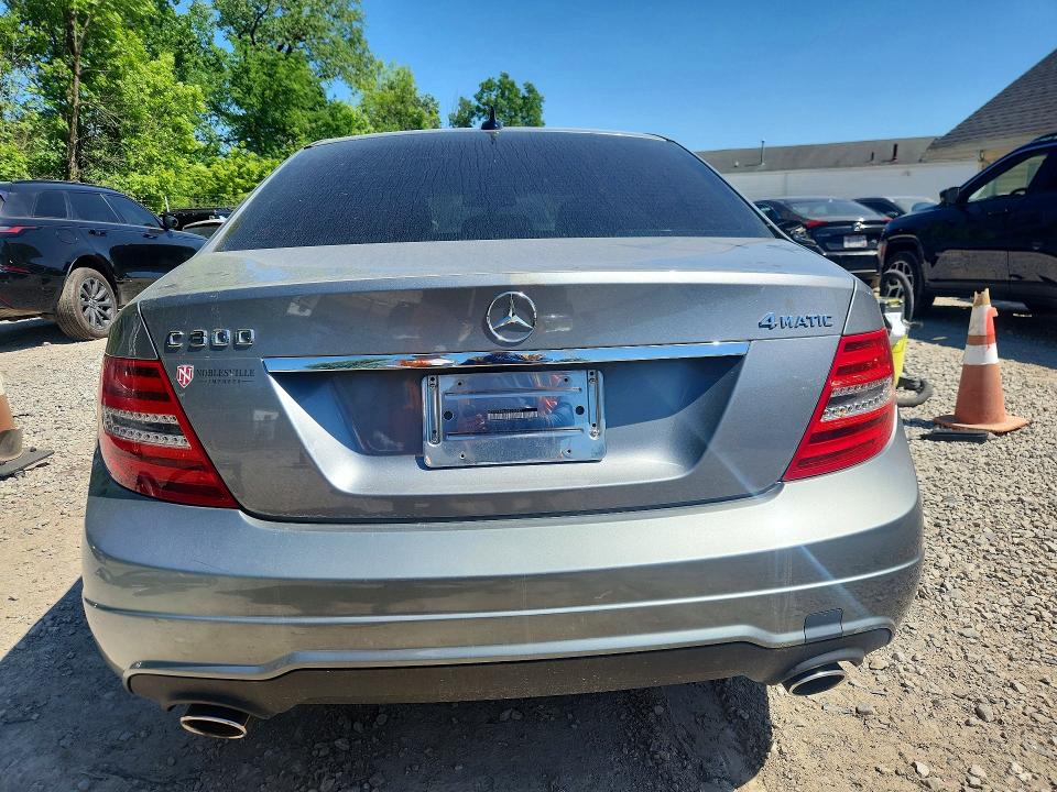 Продажа на аукционе авто 2013 Mercedes-benz C, vin: WDDGF8ABXDR248582, номер лота: 55439316