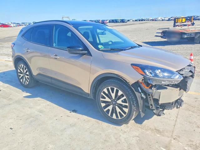 54950186 :رقم المزاد ، 1FMCU9BZ7LUA63364 vin ، 2020 Ford Escape مزاد بيع
