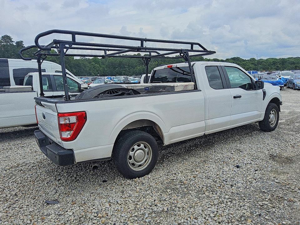 53037136 :رقم المزاد ، 1FTEX1CP0NKE62960 vin ، 2022 Ford F150 مزاد بيع