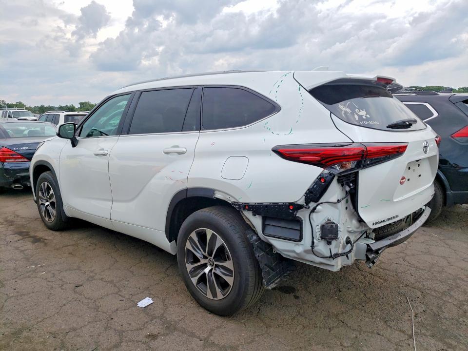 2022 Toyota Highlander მანქანა იყიდება აუქციონზე, vin: 5TDHZRBH1NS569427, აუქციონის ნომერი: 58932096