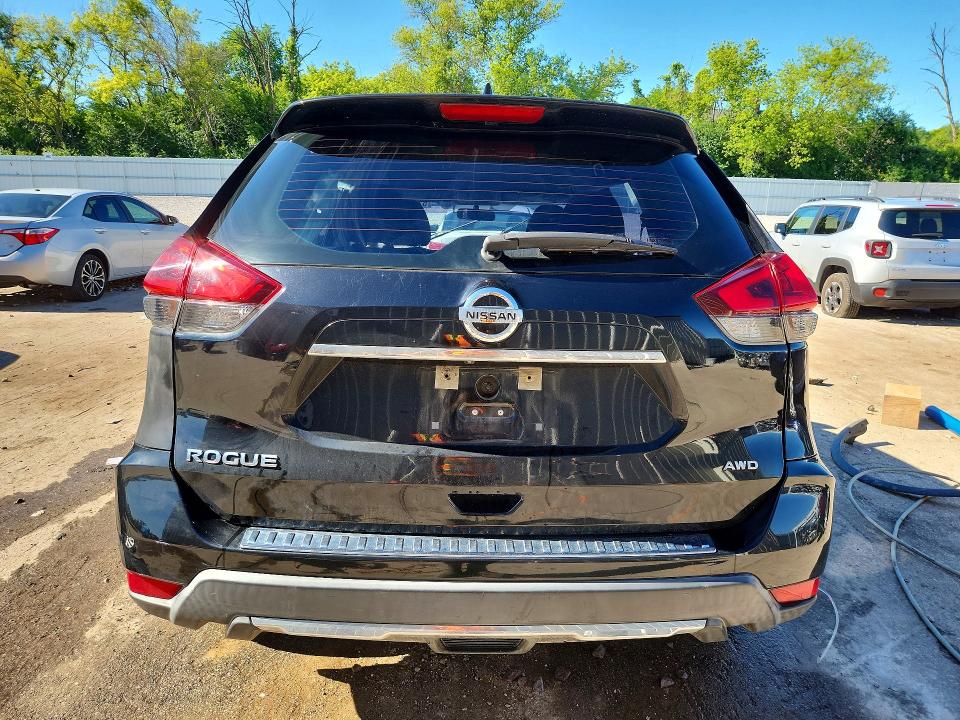 57167826 :رقم المزاد ، KNMAT2MV8JP551511 vin ، 2018 Nissan Rogue مزاد بيع