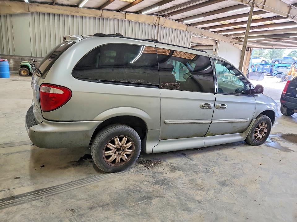 2004 Chrysler Town & Country მანქანა იყიდება აუქციონზე, vin: 2C4GP54L14R611761, აუქციონის ნომერი: 56894506