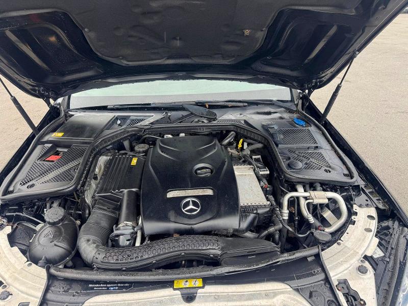 56053306 :رقم المزاد ، 55SWF4KB1FU068945 vin ، 2015 Mercedes-benz C مزاد بيع