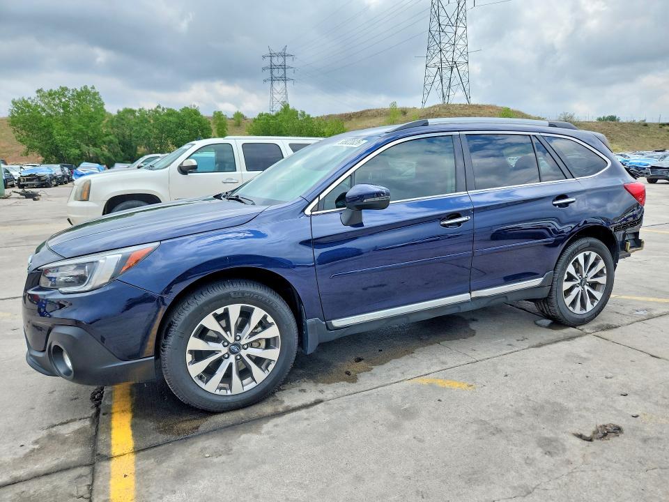 58922826 :رقم المزاد ، 4S4BSETC8J3233206 vin ، 2018 Subaru Outback مزاد بيع