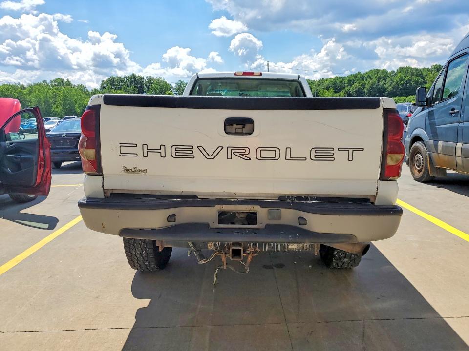 Aukcja sprzedaży 2004 Chevrolet Silverado, vin: 1GCHC24U54E320572, numer aukcji: 57757036