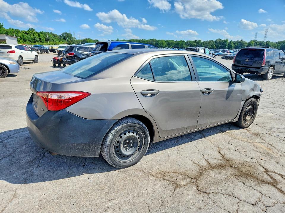 57241906 :رقم المزاد ، 5YFBURHE8HP645448 vin ، 2017 Toyota Corolla مزاد بيع