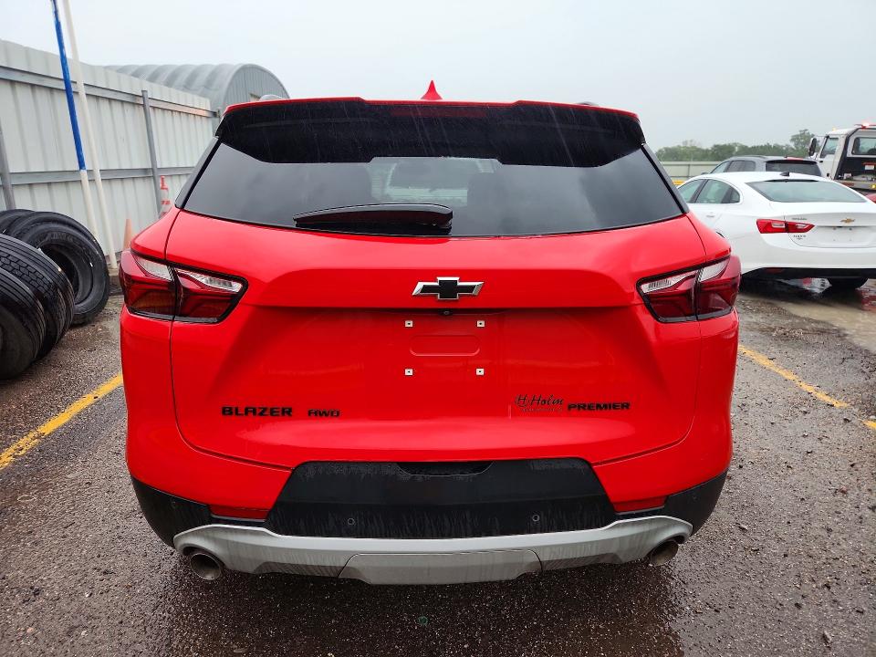 58101256 :رقم المزاد ، 3GNKBHRS2LS688478 vin ، 2020 Chevrolet Blazer مزاد بيع