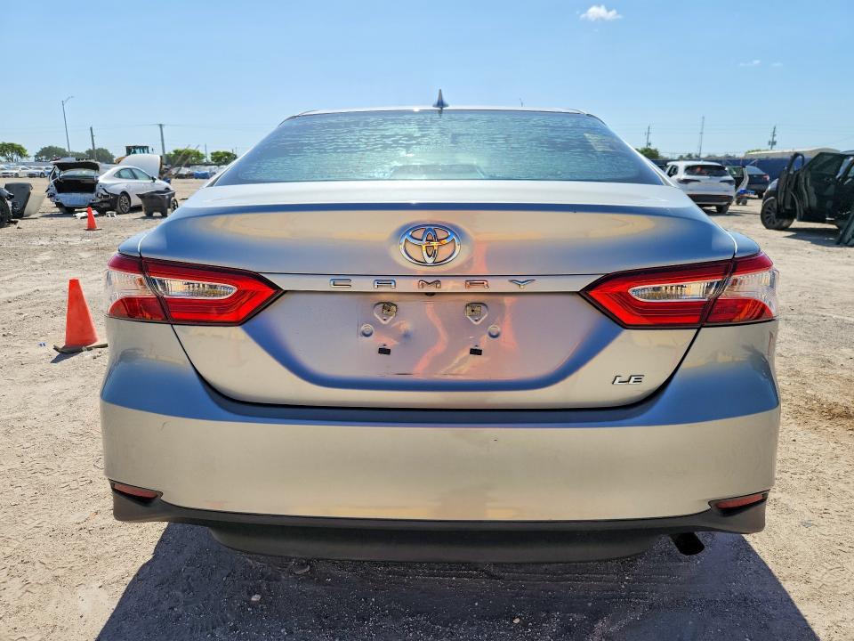 2019 Toyota Camry მანქანა იყიდება აუქციონზე, vin: 4T1B11HK0KU284979, აუქციონის ნომერი: 57712776