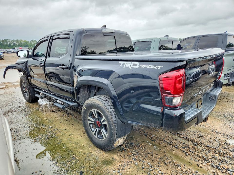 56159056 :رقم المزاد ، 5TFAZ5CN3JX060734 vin ، 2018 Toyota Tacoma مزاد بيع