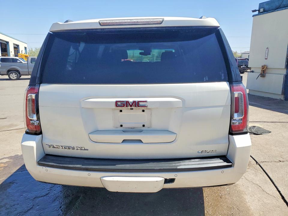 2015 Gmc Yukon Xl მანქანა იყიდება აუქციონზე, vin: 1GKS2HKCXFR576972, აუქციონის ნომერი: 55790796