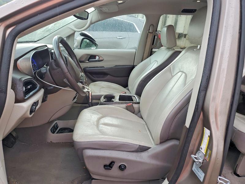 56931716 :رقم المزاد ، 2C4RC1EG7HR768926 vin ، 2017 Chrysler Pacifica مزاد بيع