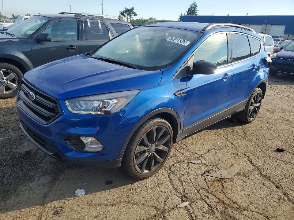 58911926 :رقم المزاد ، 1FMCU9GDXJUA13469 vin ، 2018 Ford Escape مزاد بيع