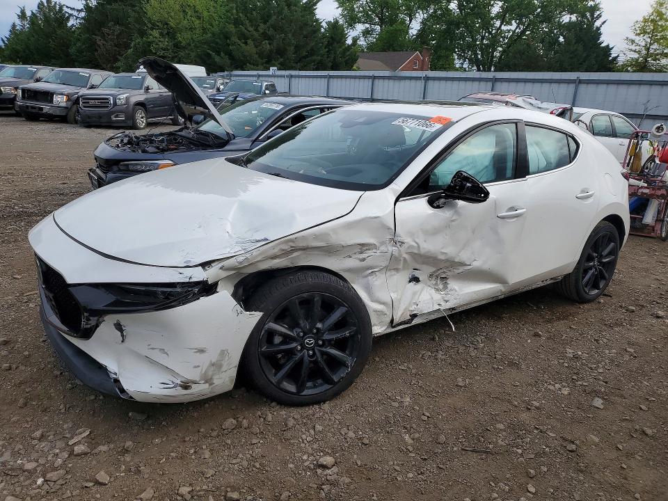 56771066 :رقم المزاد ، JM1BPBML9M1402216 vin ، 2021 Mazda 3 مزاد بيع